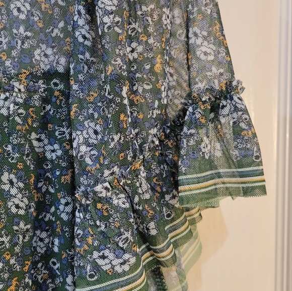 Max Studio Knit Mesh top Size:Large - Picture 2 of 10